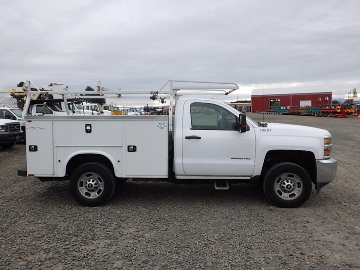 2017-chevrolet-2500-image-4