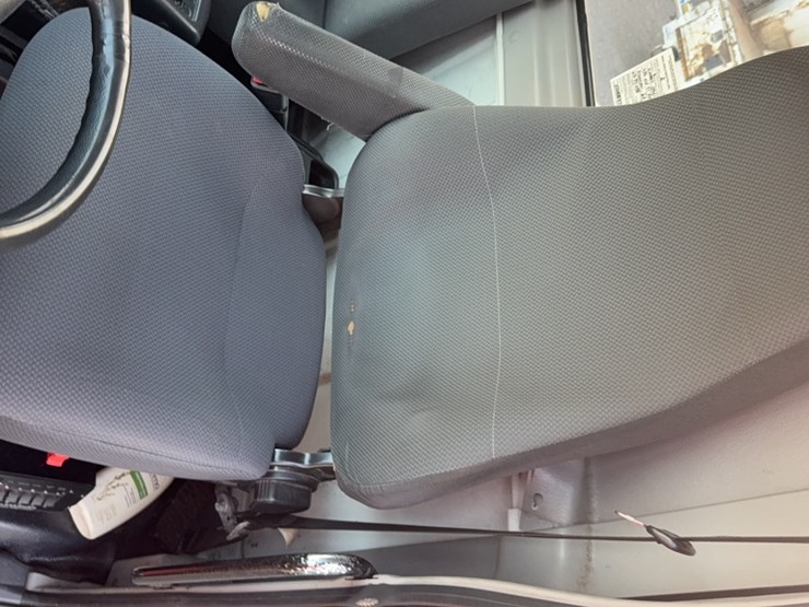 2016-hino-258-image-15