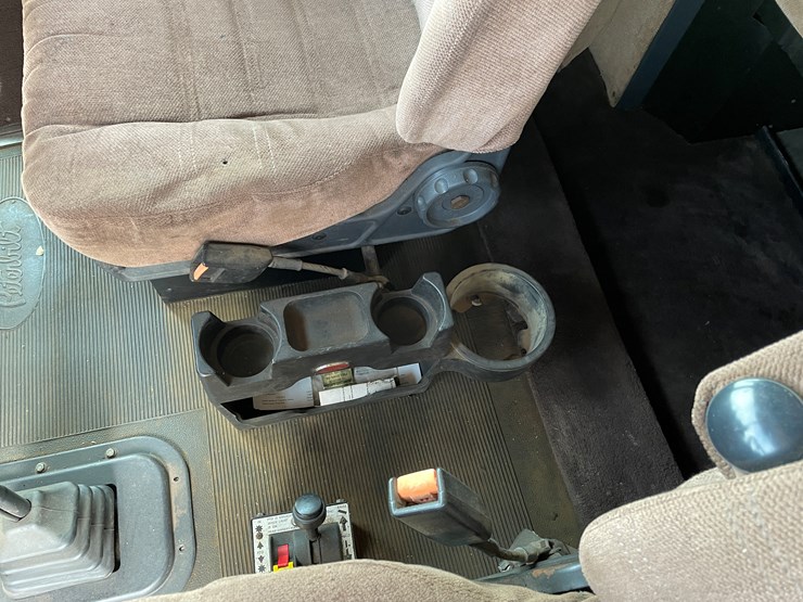 1998-peterbilt-378-image-75