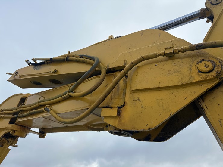 caterpillar-307-image-25