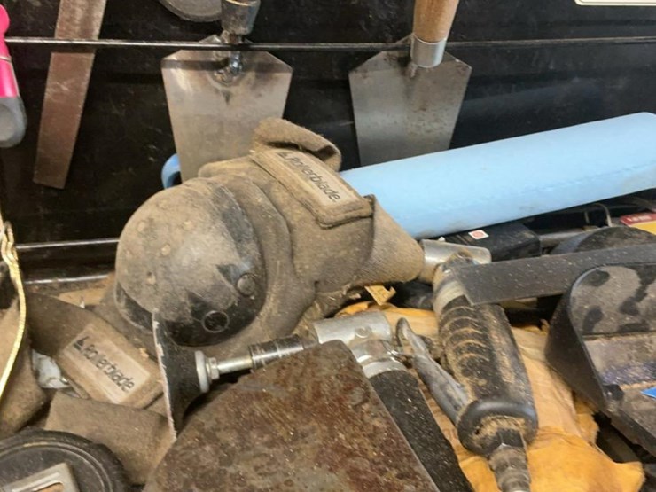 #107-•-clarke-hd-plus-tool-chest-and-contents-image-11