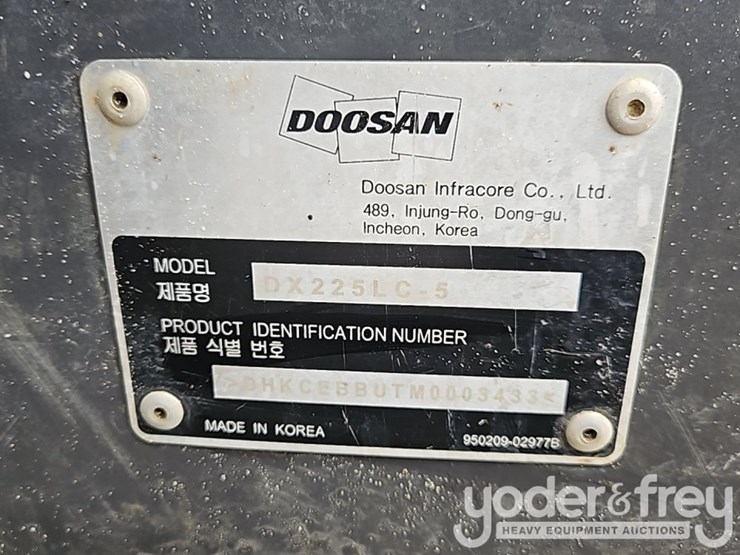 2022-doosan-dx225-lc-image-47