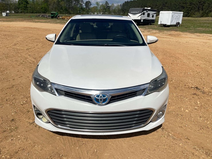 2013-toyota-avalon-hybrid-limited-4-door-sedan-(399,665-miles)-image-5