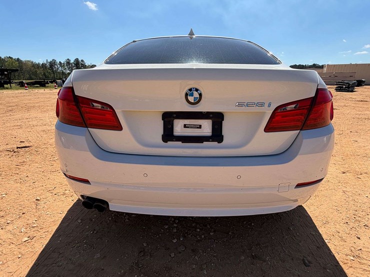 2011-bmw-528i-4-door-sedan-(178,025-miles)-image-7