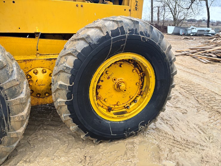 caterpillar-12-image-71