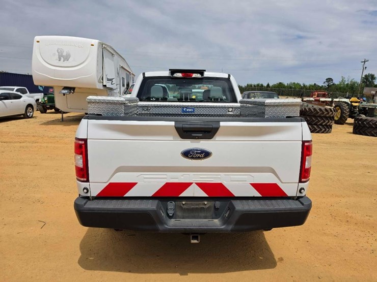 2018-ford-f150-xl-image-3