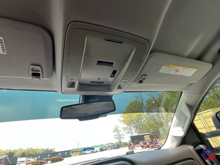 2015-gmc-3500-image-79