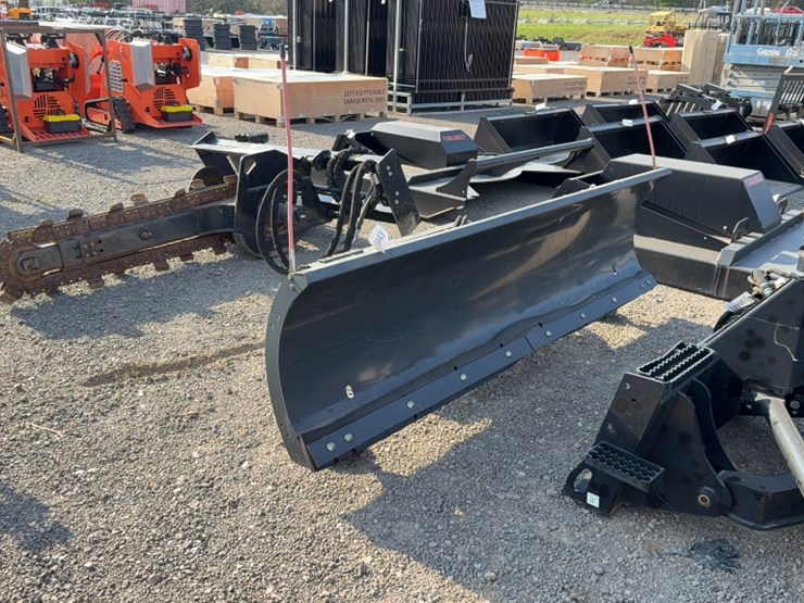 #2067-•-bobcat-96"-skid-steer-4-way-snow-blade-image-1