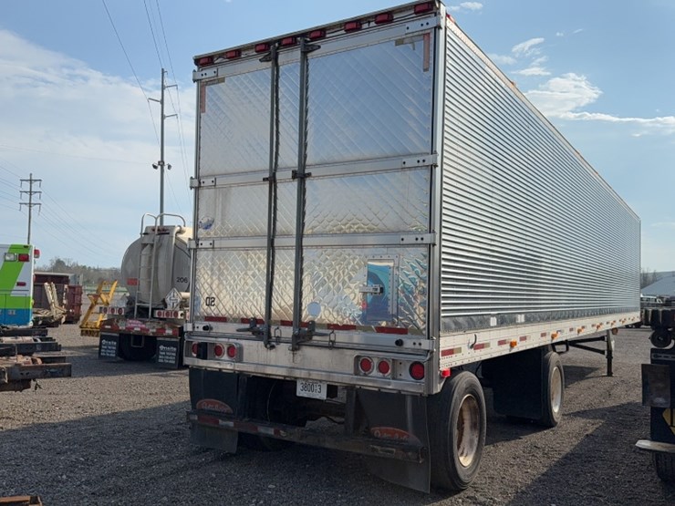 2000-utility-53'-image-7