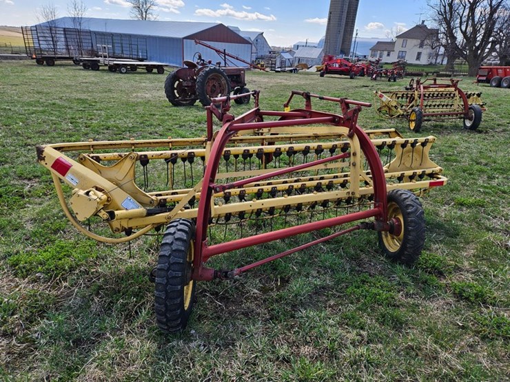 new-holland-258-image-4