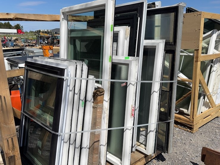 #6099-•-crate-of-various-sized-windows-image-3