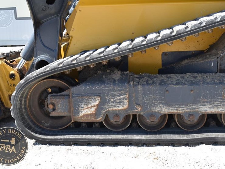 2020-deere-333g-image-25