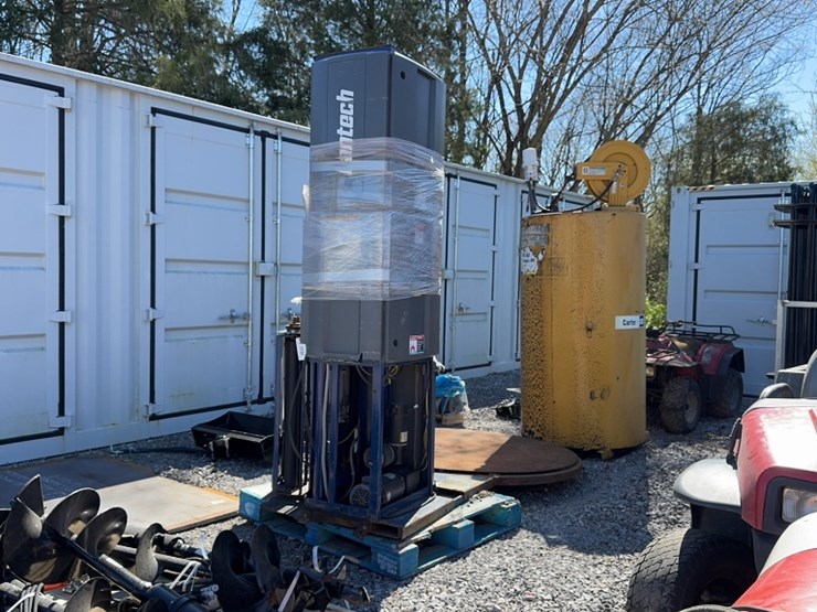 #6011-•-lantech-pallet-wrapper-image-2