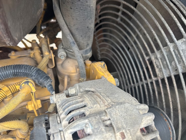 deere-550k-lgp-image-50