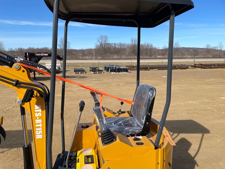 #1035-•-new-ats-rt15r-mini-excavator-image-33