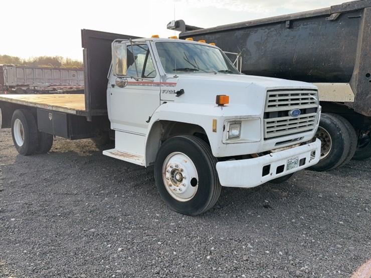 1994-ford-f700-image-3