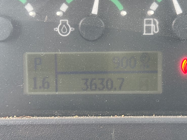 deere-550k-lgp-image-40