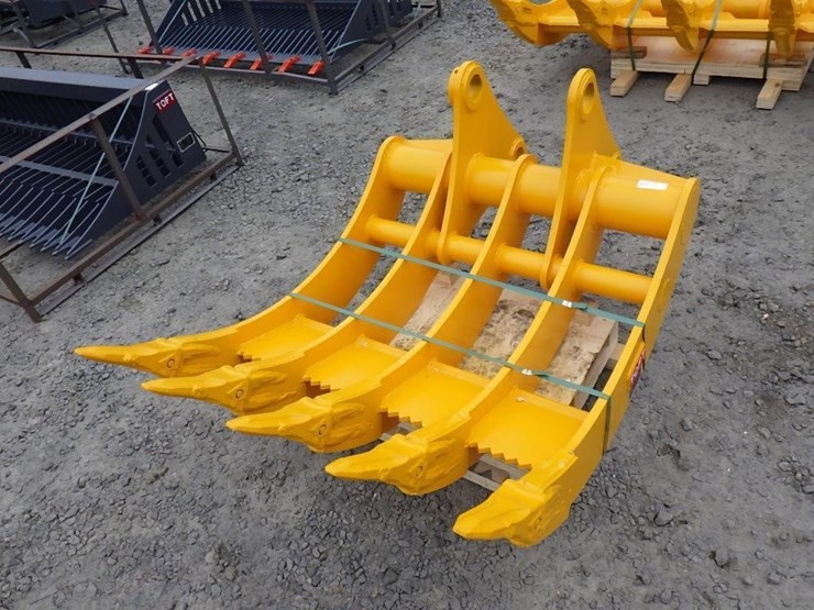 caterpillar-320-image-1