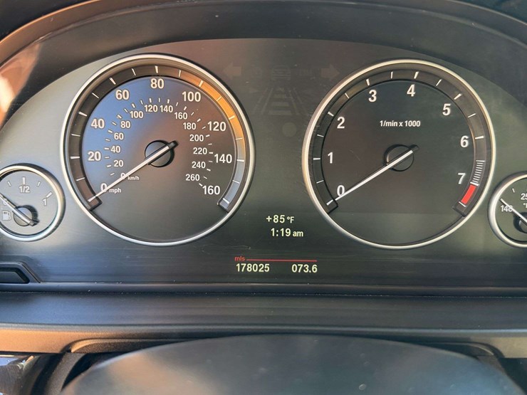 2011-bmw-528i-4-door-sedan-(178,025-miles)-image-12