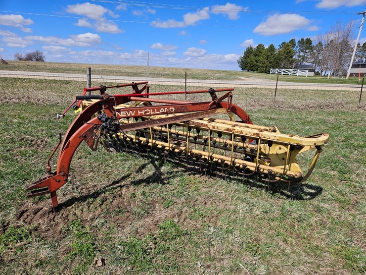 new-holland-258-image-1