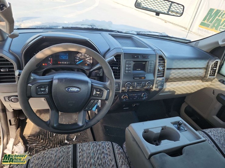 2017-ford-f350-image-16