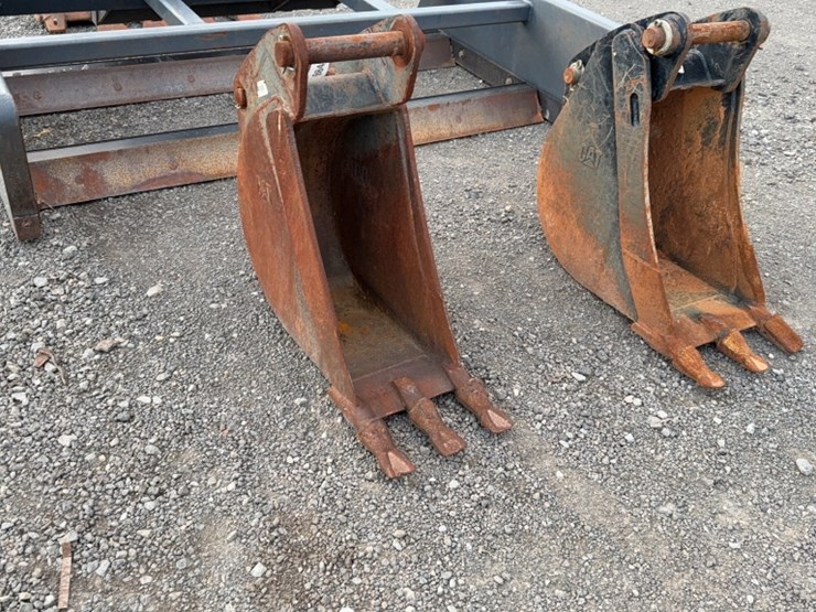 2006-caterpillar-12-image-1