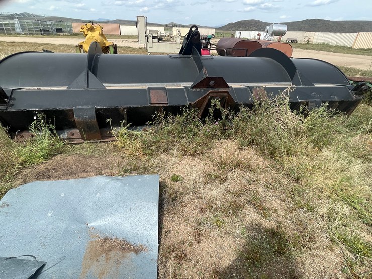 #4071-•-monroe-snowplow-image-2