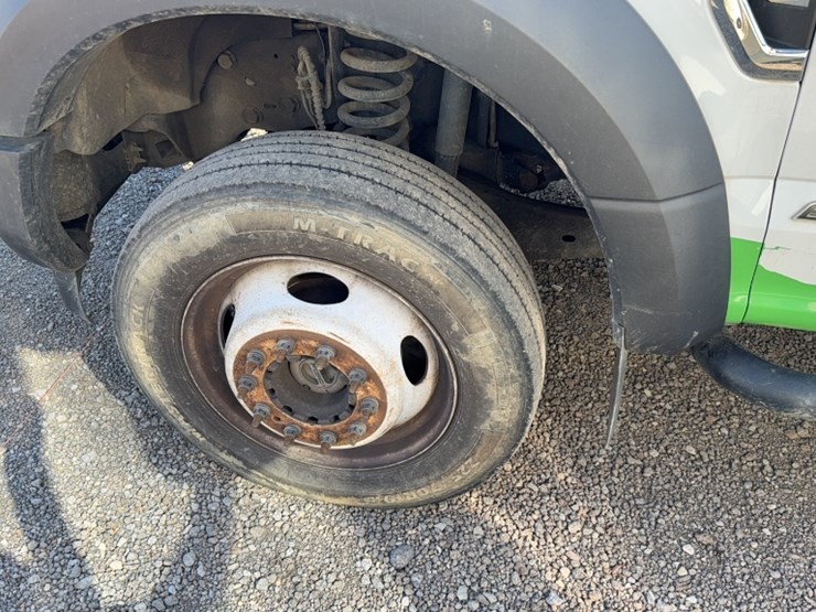 2018-ford-f550-image-12