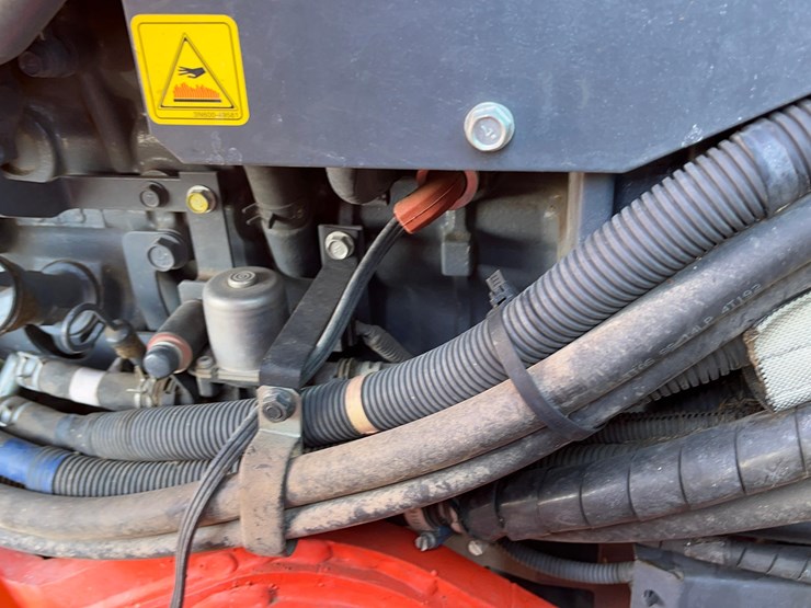 2016-kubota-m6-131-image-50