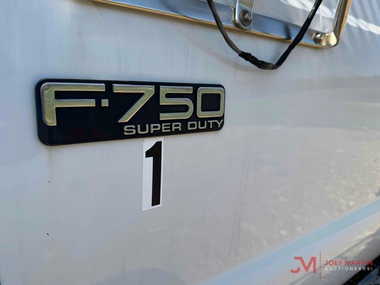 2003-ford-f750-xl-image-9