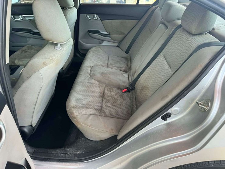 2015-honda-civic-4-door-sedan-(249,847-miles)-image-17