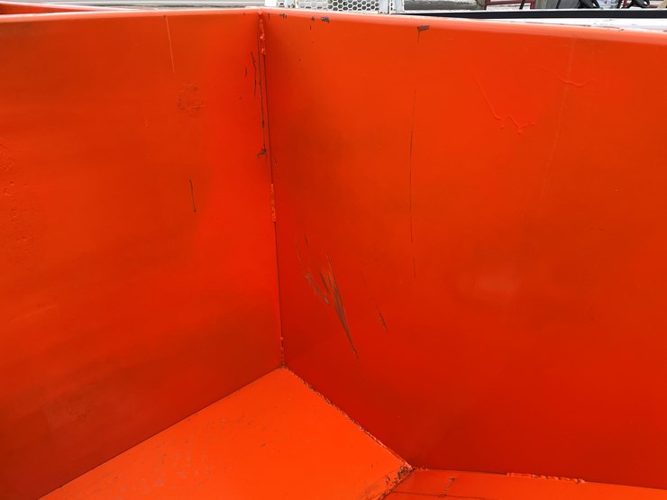 #2001-•-2-yard-self-dumping-hopper-image-7