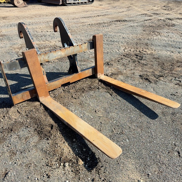 CATERPILLAR 54" WHEEL LOADER FORKS