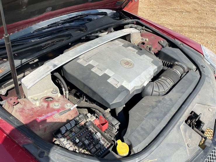 2008-cadillac-cts-4-door-sedan-(240,710-miles)-image-8