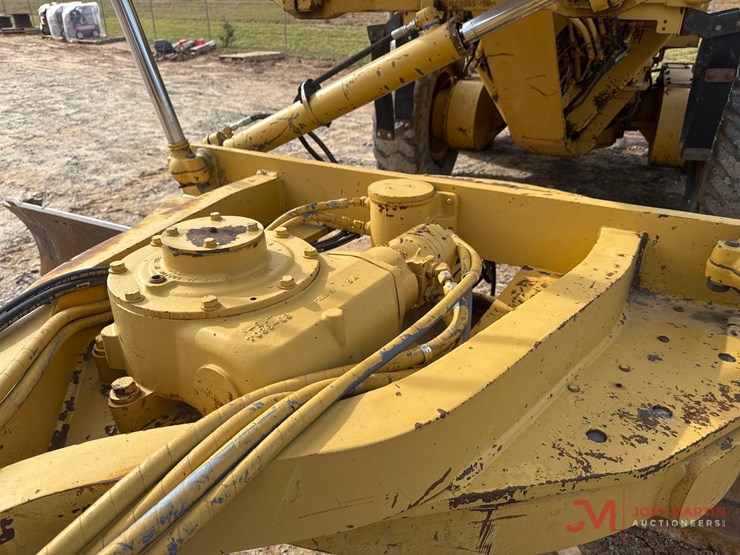 1996-caterpillar-140h-image-12