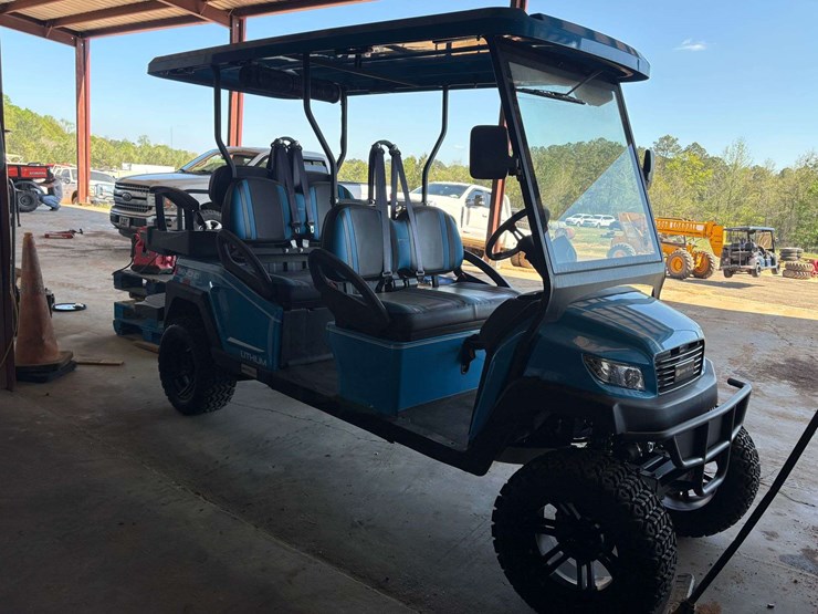 2023-bintelli-6-seater-electric-golf-cart-w/-on-board-charger-image-1