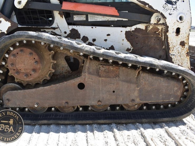 2013-bobcat-t650-image-31