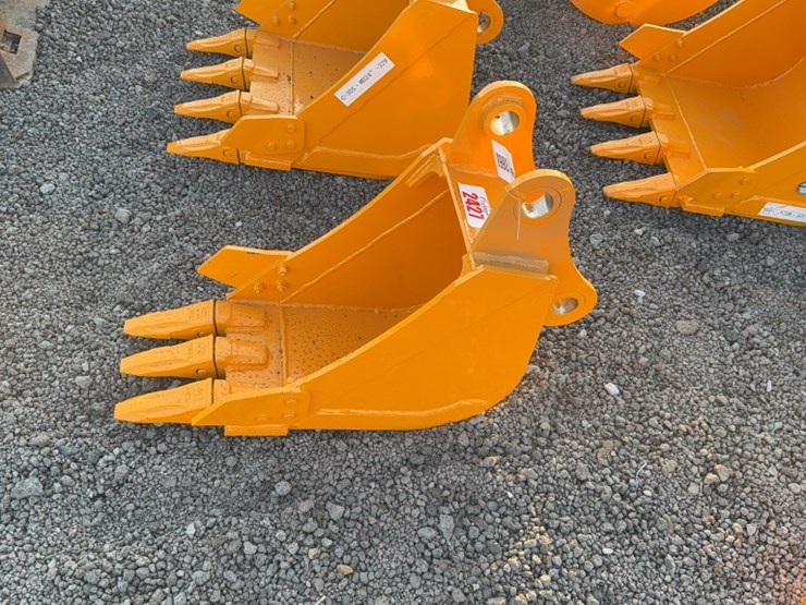 caterpillar-305-image-2