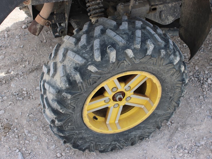 john-deere-gator-image-13