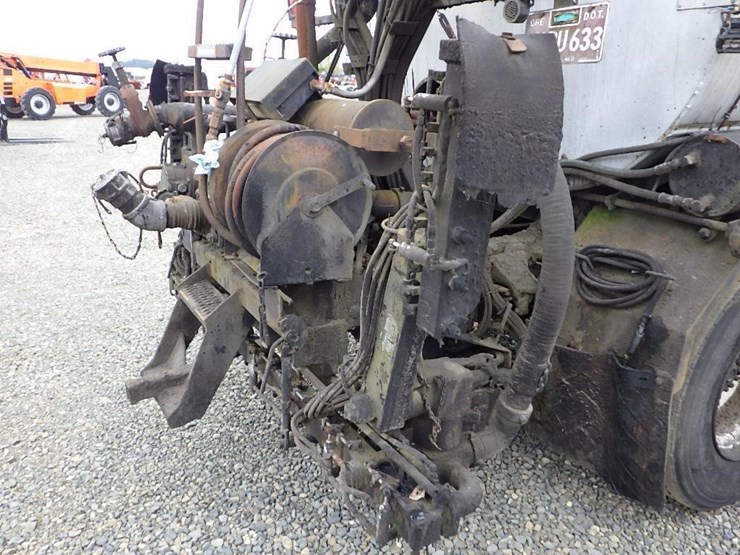 1995-ford-f800-image-9