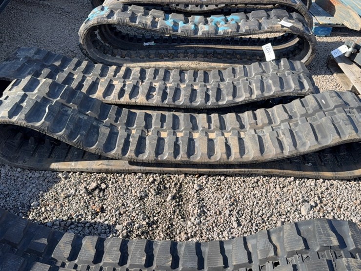 #2055-•-set-of-tnt-450x100clax48-rubber-tracks-image-1