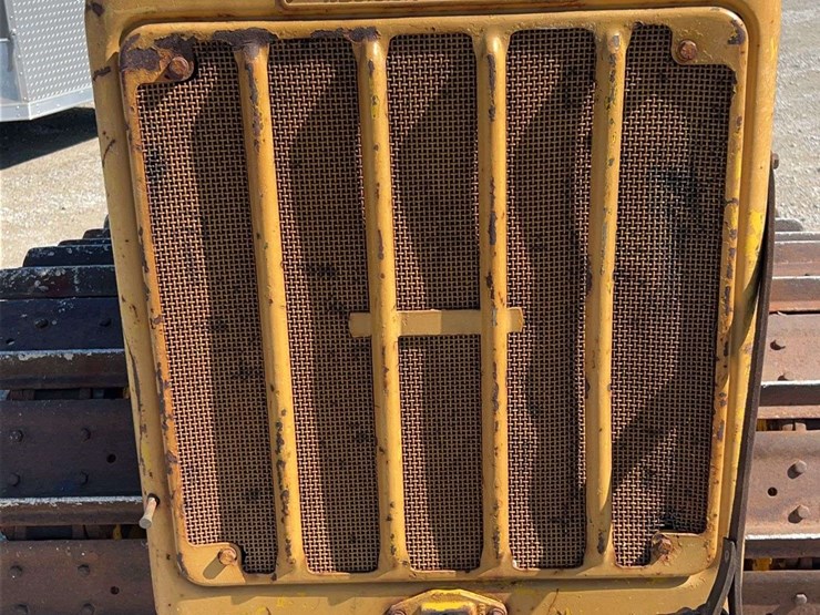 caterpillar-r2-image-9