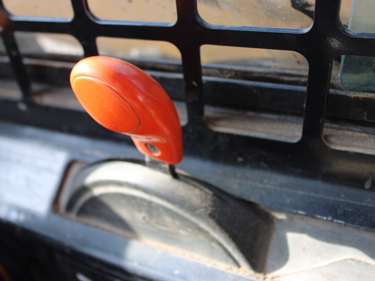 deere-ct322-image-54