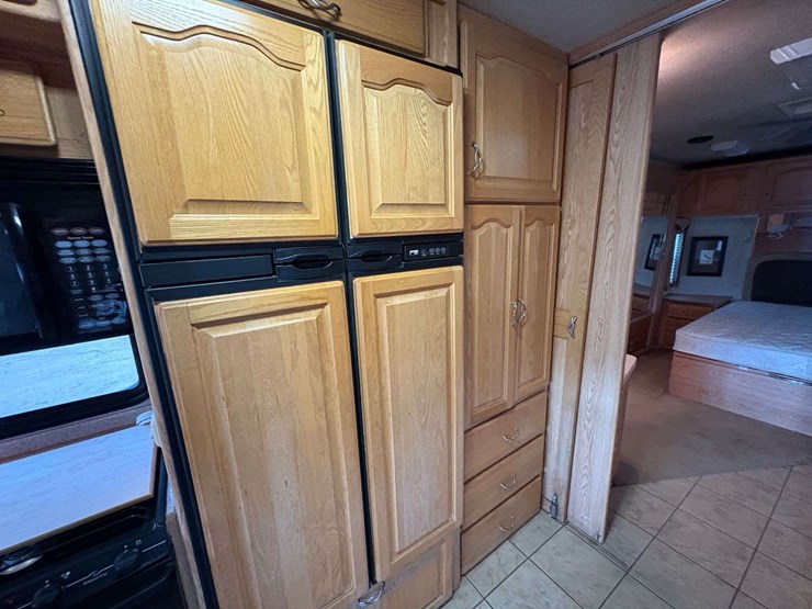 2007-freightliner-alfa-diesel-pusher-motorhome-(37,286-miles)-image-32