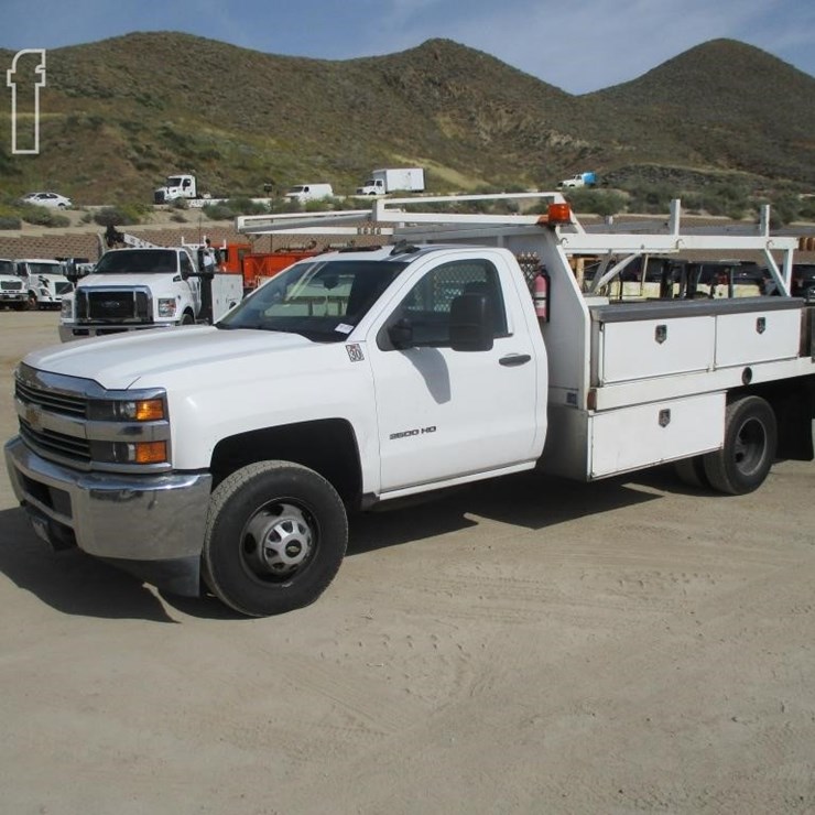 2017 CHEVROLET 3500HD