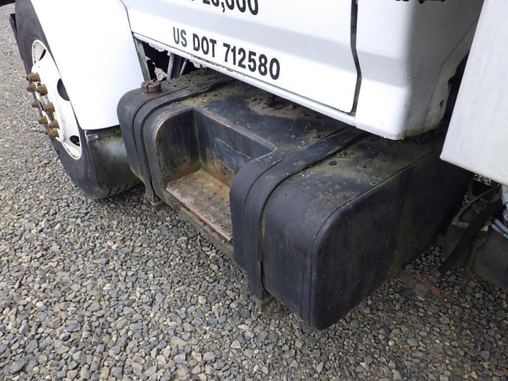 1995-ford-f800-image-18