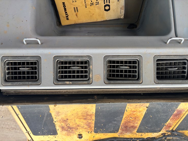 2001-komatsu-pc200-lc-image-65