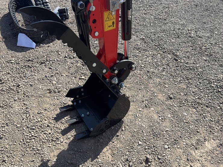 #1096-•-2025-tpm-18hs-mini-excavator-image-3