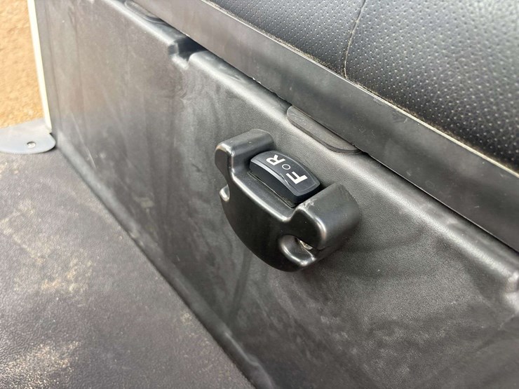 2023-bintelli-electric-golf-cart-w/-on-board-charger-image-13