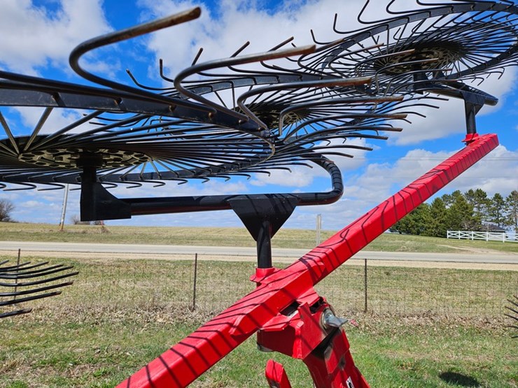 massey-ferguson-12-image-13